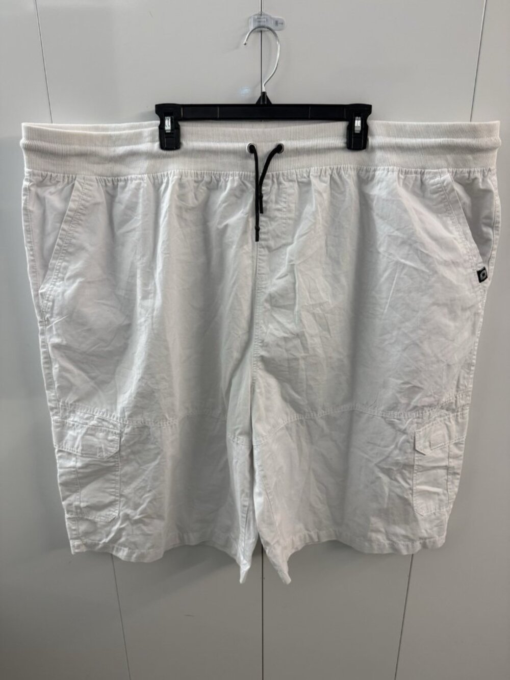 Akademiks Men’s Cargo Shorts 5X White Elastic Waist Drawstring Stretch Pockets